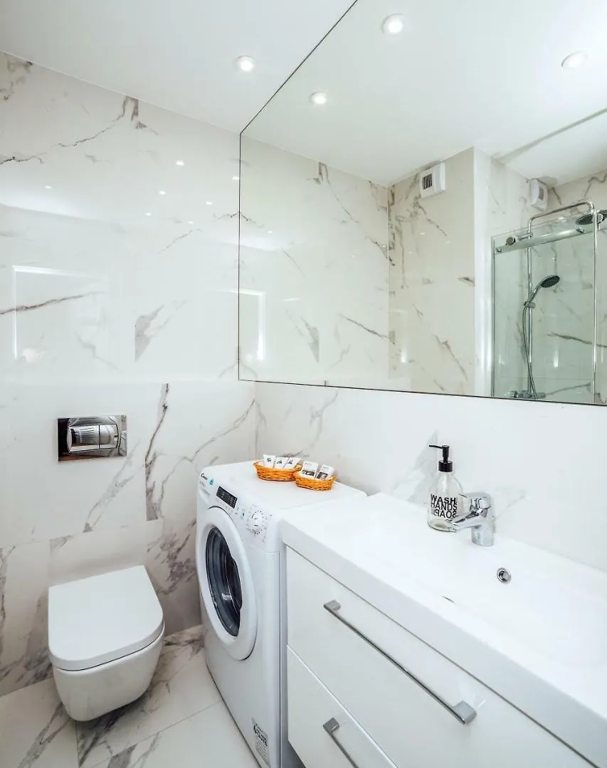 Pobookowane Chmielna Apartments Old Town Гданьск 0*,  Польша